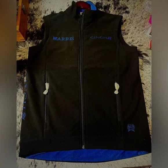 Brand New Men’s Black Cinch Vest Embroidered with Harris Saddlery. - Picture 2 of 6